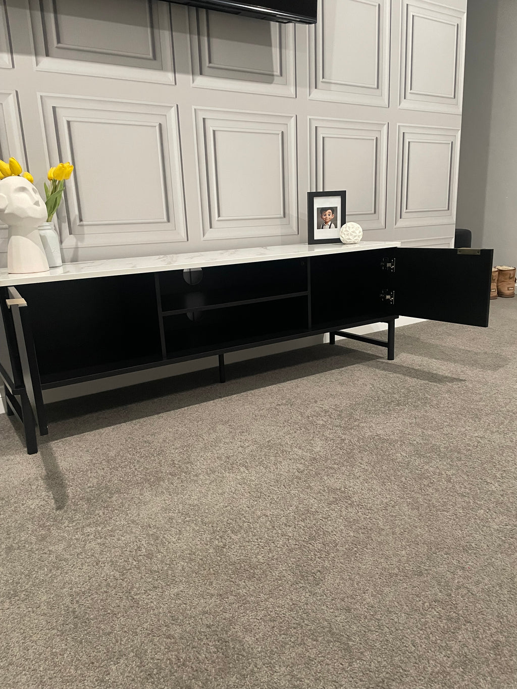 Modern TV Entertainment Unit - 140cm - Black & White