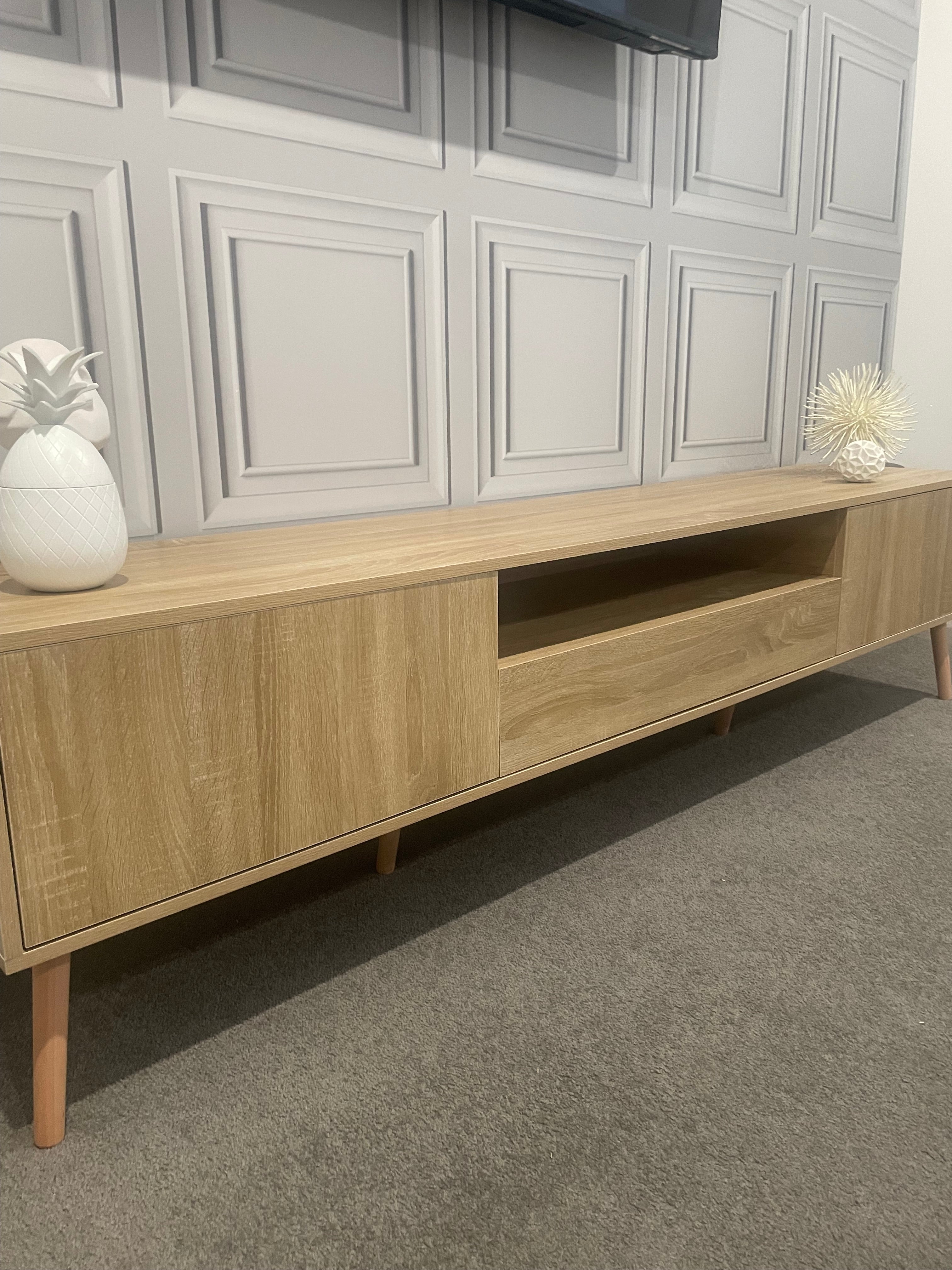 Modern TV Entertainment Unit - 200cm - Natural Oak