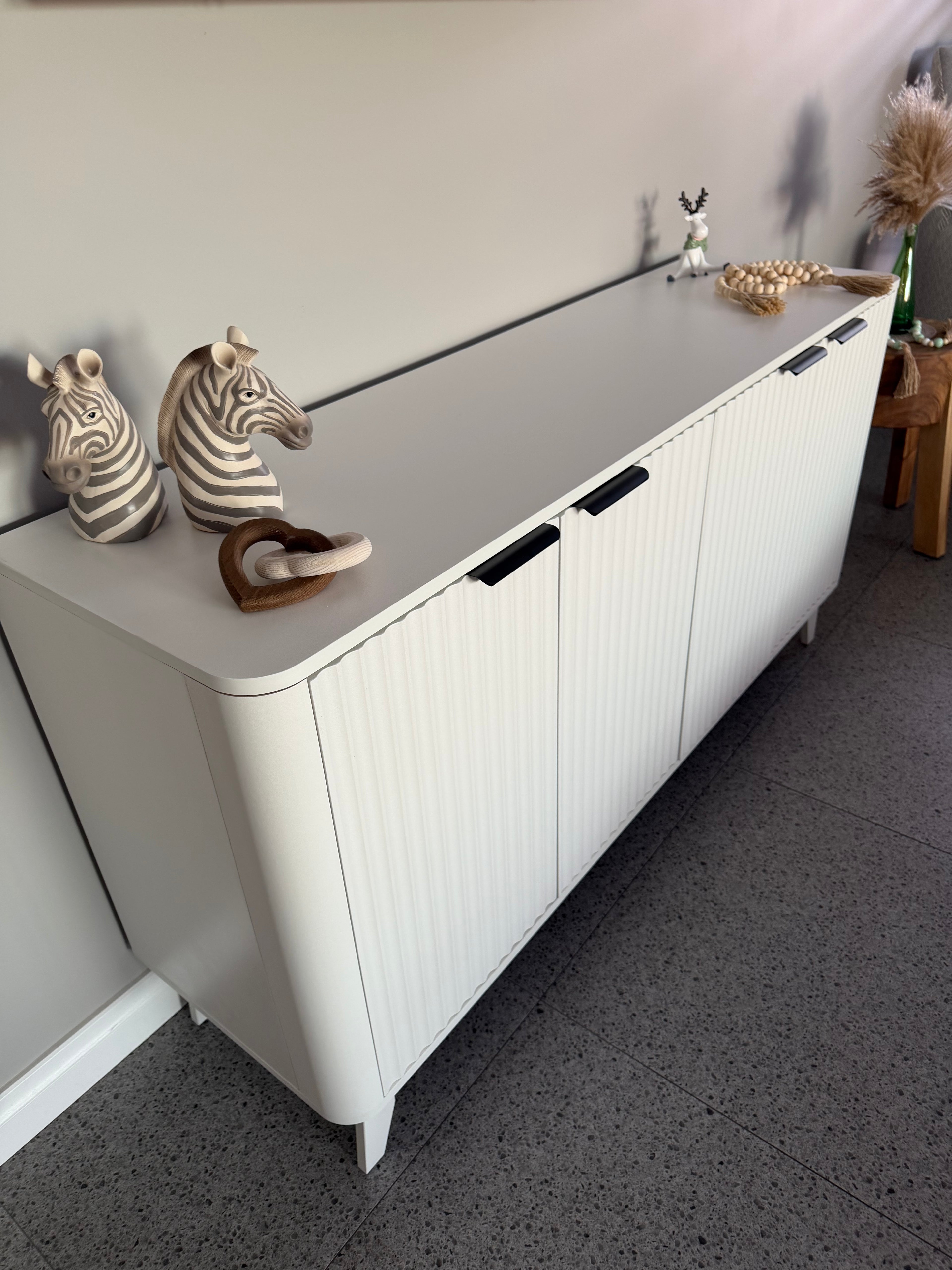 Modern White Buffet Sideboard with Fluted Door Design